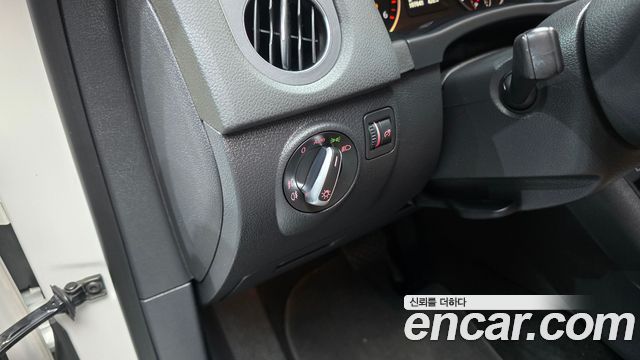 Volkswagen Tiguan 2.0 TDI  Premium 5N 2013 — фото 16
