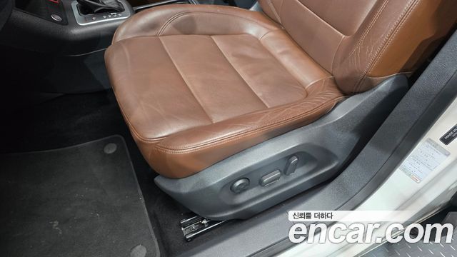 Volkswagen Tiguan 2.0 TDI  Premium 5N 2013 — фото 19