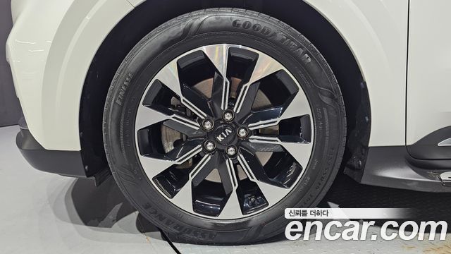 Kia Carnival (IV) Gasoline 9-Seater Signature 2021 — фото 5