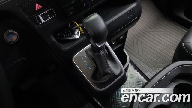 Hyundai Staria Cargo 5-Seater Modern 2022 — фото 9