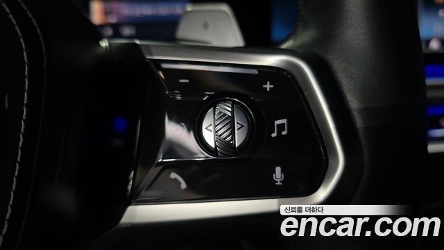 BMW 7 Series (G70) 740i sDrive M Sport 2023 — фото 30