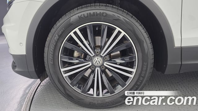 Volkswagen Tiguan (II) 2.0 TDI Prestige 2020 — фото 5