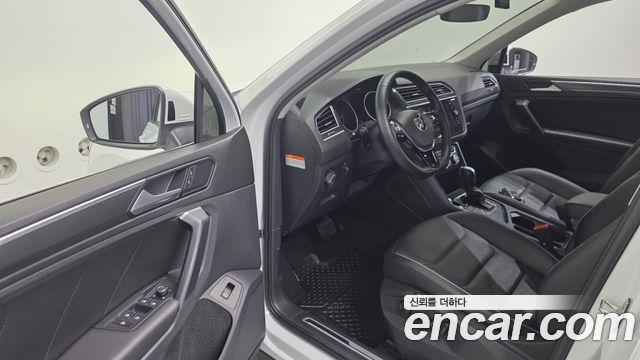 Volkswagen Tiguan (II) 2.0 TDI Prestige 2020 — фото 13