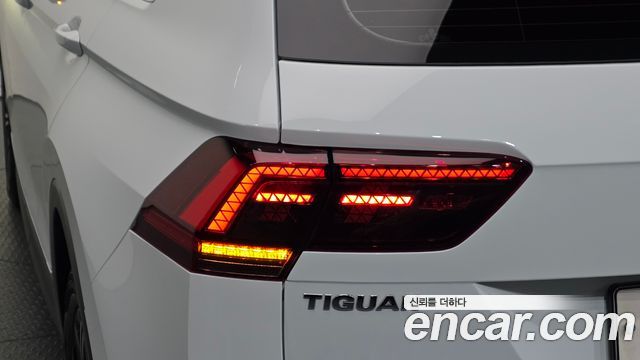 Volkswagen Tiguan (II) 2.0 TDI Prestige 2020 — фото 23