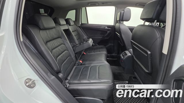Volkswagen Tiguan (II) 2.0 TDI Prestige 2020 — фото 30
