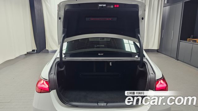 Mercedes-Benz E-Class (W214) E220d 4MATIC Exclusive 2024 — фото 18