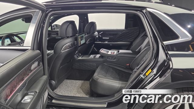 Genesis G90 (RS4) Gasoline 3.5 Turbo e-S/C AWD LWB 2023 — фото 11