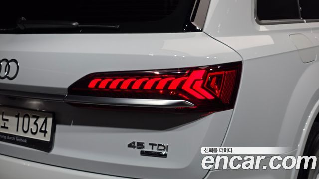 Audi Q7 (4M) 45 TDI Quattro 2022 — фото 23