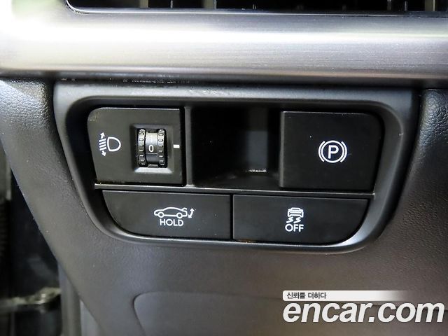 Hyundai Grandeur (GN7) 3.5 LPG 2WD (Taxi) Deluxe 2023 — фото 17