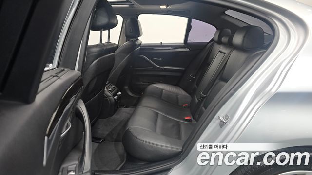 BMW 5 Series (F10) 528i xDrive 2014 — фото 12