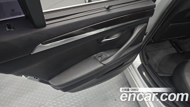 BMW 5 Series (F10) 528i xDrive 2014 — фото 25