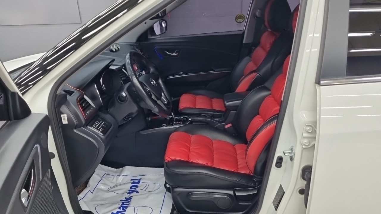 KG Mobility (SsangYong) Tivoli Diesel LX 2WD 2017 — фото 10