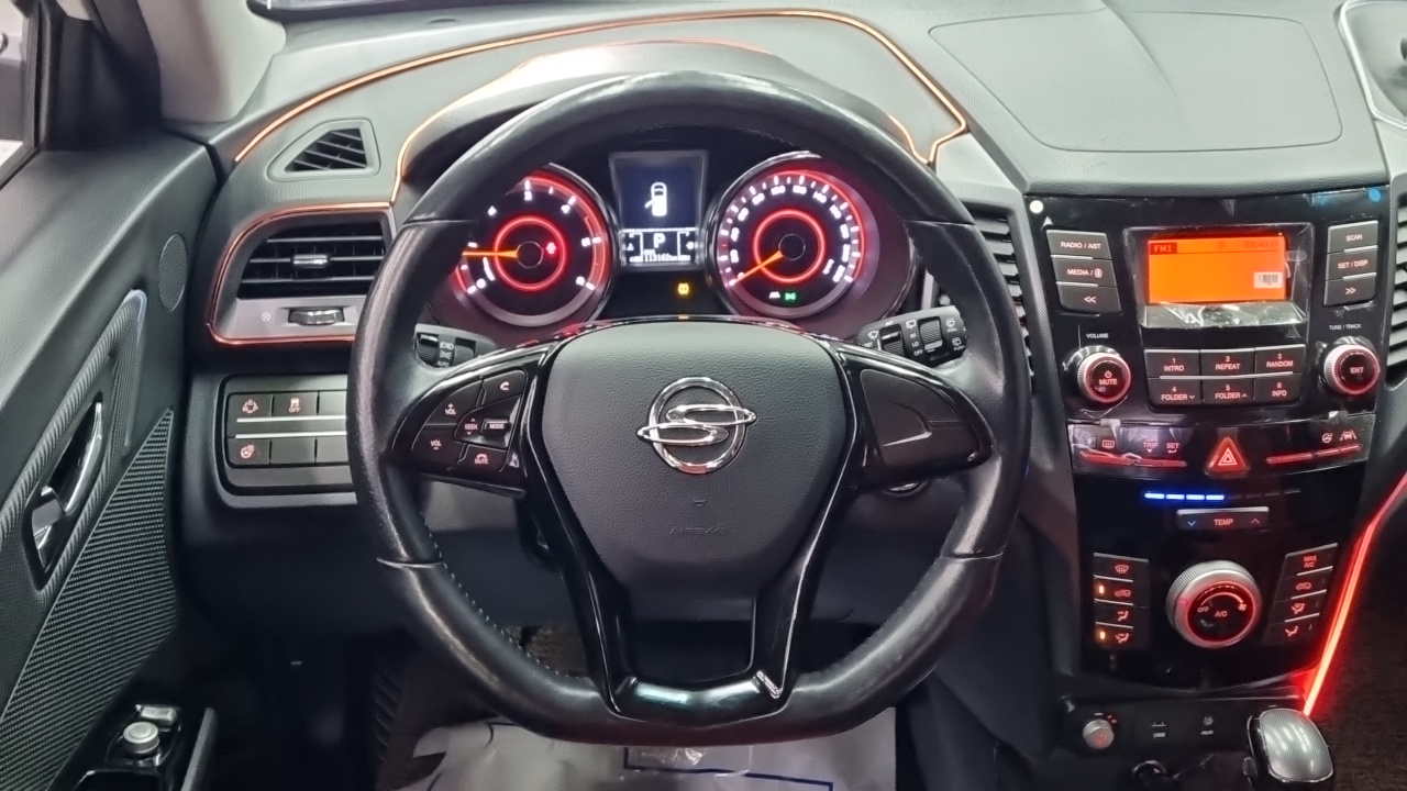 KG Mobility (SsangYong) Tivoli Diesel LX 2WD 2017 — фото 16