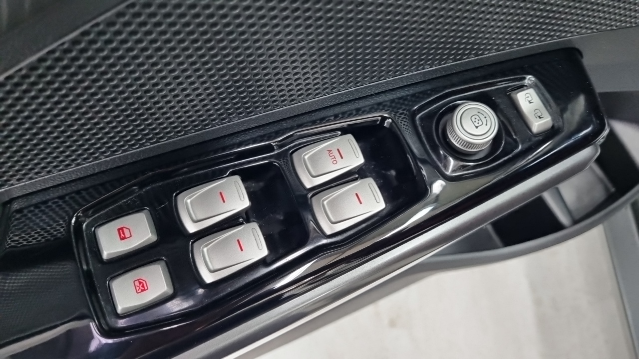 KG Mobility (SsangYong) Tivoli Diesel LX 2WD 2017 — фото 19