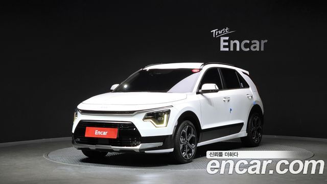 Kia Niro Prestige 2022 — фото 1