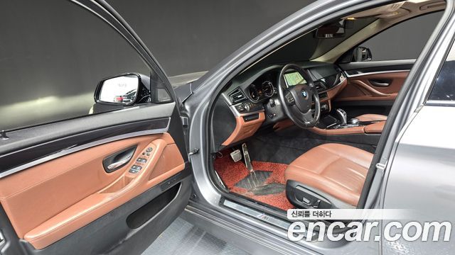 BMW 5 Series (F10) 530d xDrive M Aero Dynamic 2015 — фото 10