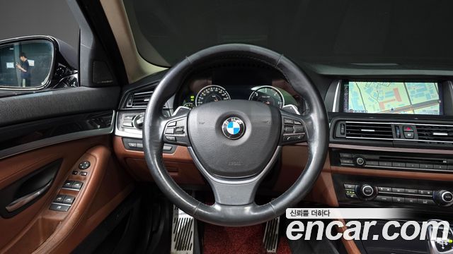BMW 5 Series (F10) 530d xDrive M Aero Dynamic 2015 — фото 16