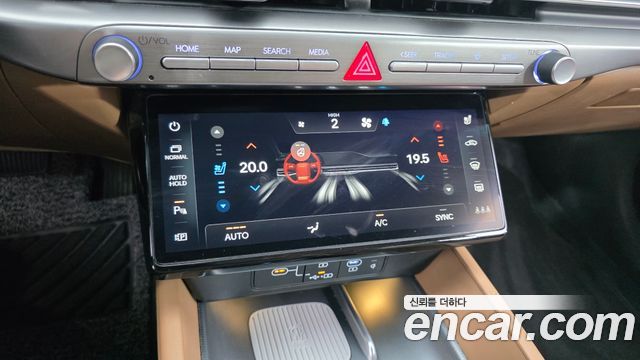 Hyundai Grandeur (GN7) 2,5 Gasoline 2WD Exclusive 2023 — фото 17