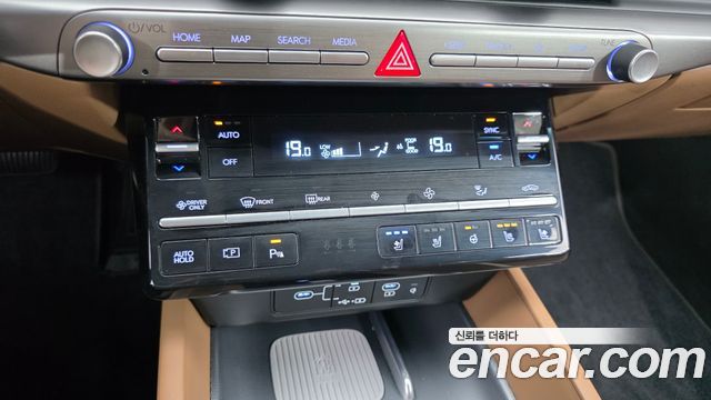 Hyundai Grandeur Hybrid (GN7) Premium 2023 — фото 17
