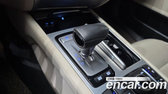 Genesis G80 3.3 GDI AWD Premium Luxury 2017 — фото 9