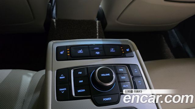 Genesis G80 3.3 GDI AWD Premium Luxury 2017 — фото 31