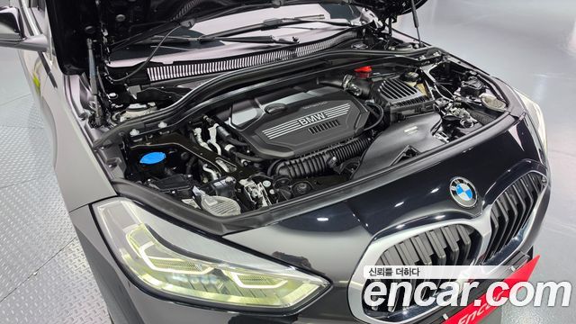 BMW 1 Series (F40) 120i Sports 2024 — фото 6