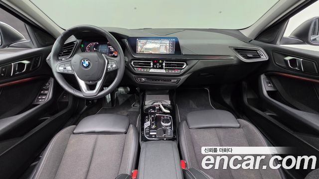 BMW 1 Series (F40) 120i Sports 2024 — фото 7