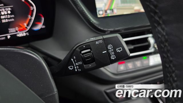 BMW 1 Series (F40) 120i Sports 2024 — фото 29