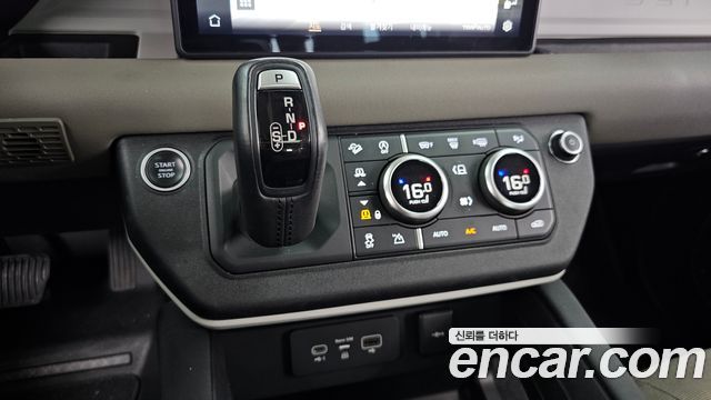 Land Rover Defender (L663) 110 D240 SE 2020 — фото 9