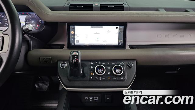 Land Rover Defender (L663) 110 D240 SE 2020 — фото 15