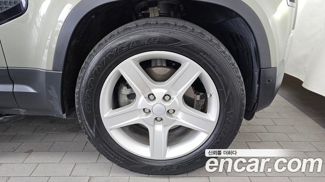 Land Rover Defender (L663) 110 D240 SE 2020 — фото 21
