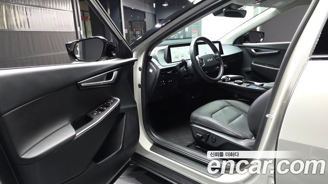 Kia EV6 Standard 4WD Air 2023 — фото 10