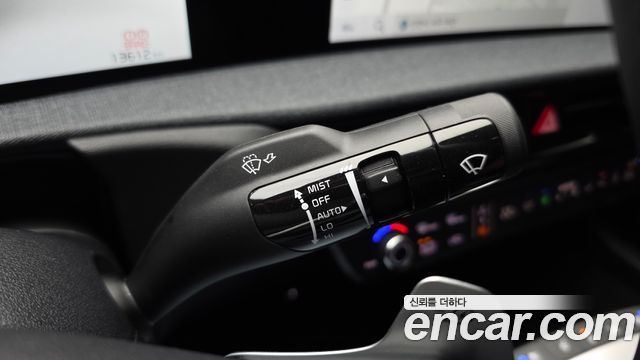 Kia EV6 Standard 4WD Air 2023 — фото 18