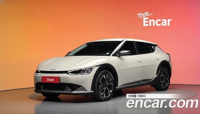 Kia EV6 Standard 4WD Air 2023 — фото 1