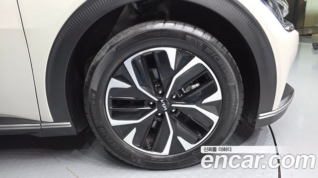 Kia EV6 Standard 4WD Air 2023 — фото 21