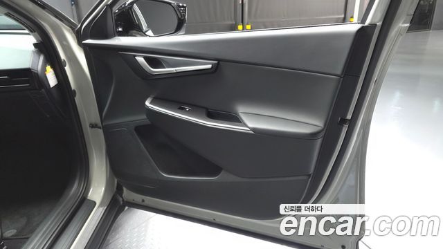 Kia EV6 Standard 4WD Air 2023 — фото 24