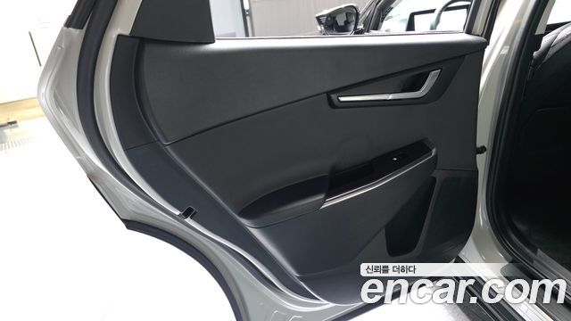 Kia EV6 Standard 4WD Air 2023 — фото 25