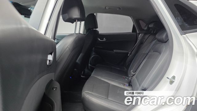 Hyundai Kona Gasoline 2.0 2WD Modern 2023 — фото 12