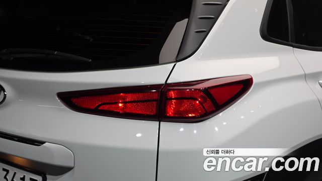 Hyundai Kona Gasoline 2.0 2WD Modern 2023 — фото 23