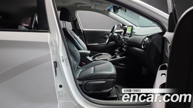 Hyundai Kona Gasoline 2.0 2WD Modern 2023 — фото 26