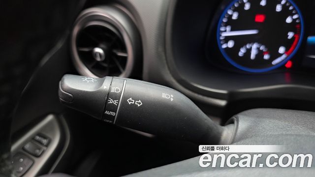 Hyundai Kona Gasoline 2.0 2WD Modern 2023 — фото 27