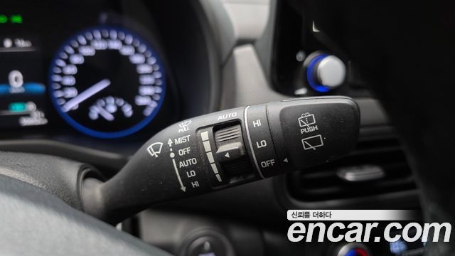 Hyundai Kona Gasoline 2.0 2WD Modern 2023 — фото 28