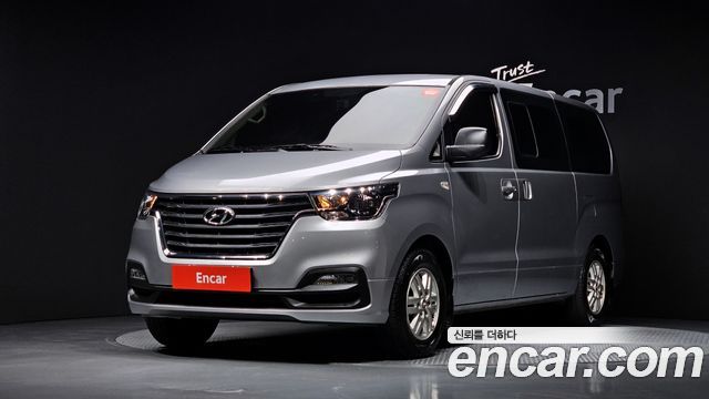Hyundai Grand Starex Van 5-Seater Modern 2020 — фото 1
