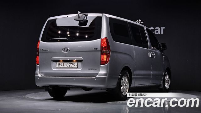 Hyundai Grand Starex Van 5-Seater Modern 2020 — фото 2