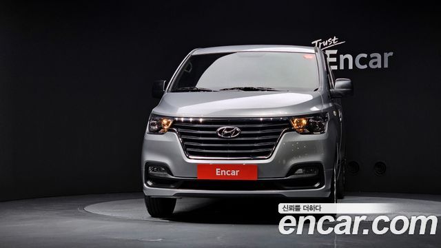 Hyundai Grand Starex Van 5-Seater Modern 2020 — фото 3