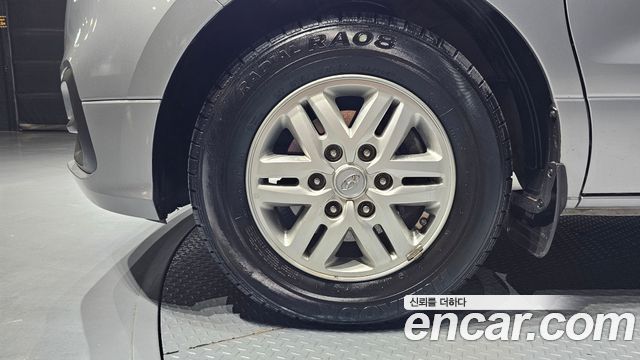 Hyundai Grand Starex Van 5-Seater Modern 2020 — фото 5