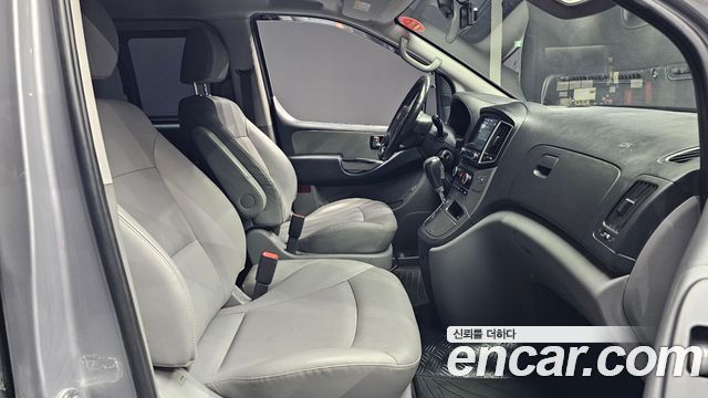 Hyundai Grand Starex Van 5-Seater Modern 2020 — фото 11