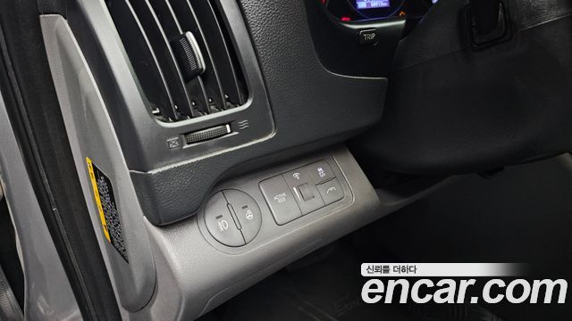 Hyundai Grand Starex Van 5-Seater Modern 2020 — фото 16