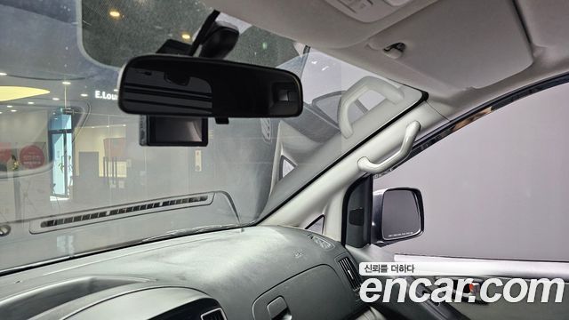 Hyundai Grand Starex Van 5-Seater Modern 2020 — фото 19