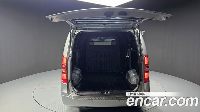 Hyundai Grand Starex Van 5-Seater Modern 2020 — фото 20